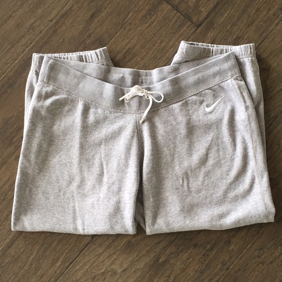 Nike Pants - NIKE Cropped Sweatpants